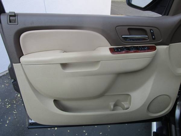 2012 Chevrolet Tahoe 1500 LT - PARKING SENSORS - THIRD ROW SEAT-... for sale in Sacramento , CA – photo 18