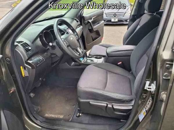 2011 Kia Sorento LX 4dr SUV - - by dealer - vehicle for sale in Knoxville, TN – photo 6