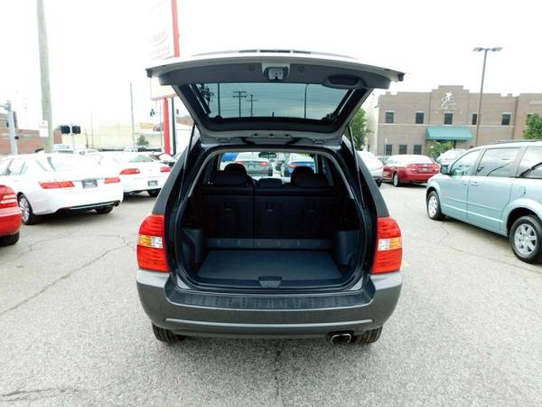 2007 KIA SPORTAGE 2WD 4DR I4 AUTO LX - cars & trucks - by dealer -... for sale in South Bend, IN – photo 6