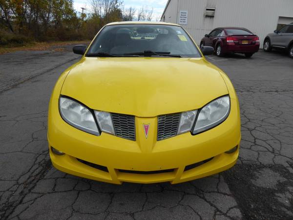 2005 pontiac sunfire auto 2door 167k mi - cars & trucks - by owner -... for sale in Rochester , NY – photo 2