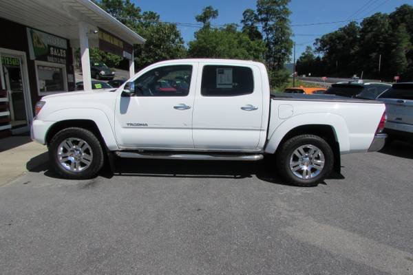 2013 TOYOTA TACOMA CEW CAB 4X4 SUPER CLEAN (ALL CREDIT OK) for sale in Linden, PA – photo 3