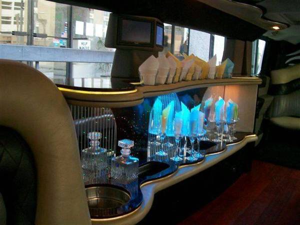 2005 HUMMER H2 Limousine for sale in Baltimore, MD – photo 2