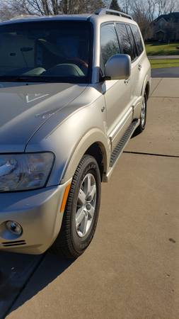 2006 Mitsubishi Montero Limited - cars & trucks - by owner - vehicle... for sale in Suamico, WI – photo 2