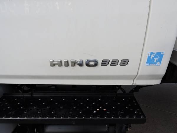 2013 HINO 338 26 FOOT BOX TRUCK W/LIFTGATE with for sale in Grand Prairie, TX – photo 21