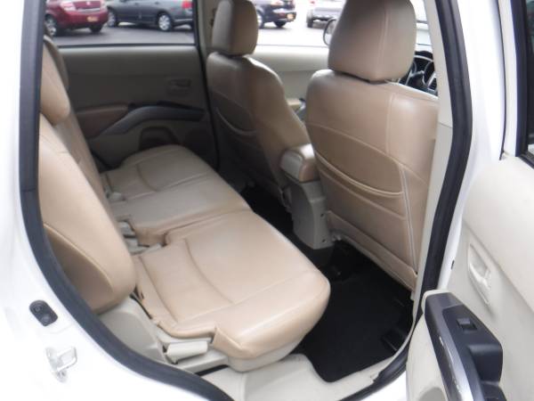 2007 MITSUBISHI OUTLANDER 3RD ROW LEATHER - - by for sale in Loves Park, IL – photo 7
