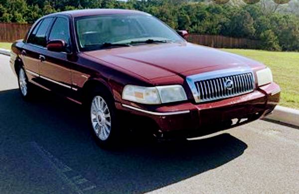 2006 MERCURY GRAND MARQUIS - - by dealer - vehicle for sale in milwaukee, WI – photo 2