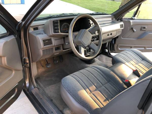 1992 Isuzu Pick-up truck - cars & trucks - by dealer - vehicle... for sale in Lincoln, NE – photo 9