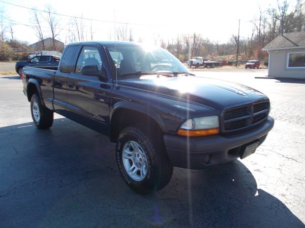 2003 Dodge Dakota Extended Cab 4x4 - cars & trucks - by dealer -... for sale in Columbia, KY – photo 3