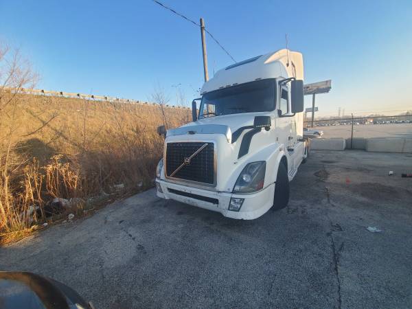 2007 volvo VNL670 - cars & trucks - by owner - vehicle automotive sale for sale in Worth, IL – photo 2