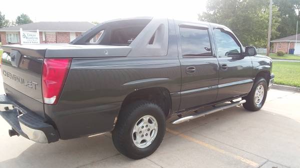 2004 Chevy Avalanche 4x4 Leather, Sunroof, Loaded, Lots of New Parts for sale in California, MO – photo 7