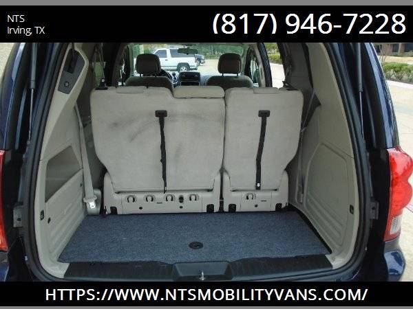 12 DODGE GRAND CARAVAN POWER RAMP MOBILITY HANDICAPPED WHEELCHAIR VAN for sale in Irving, MO – photo 21