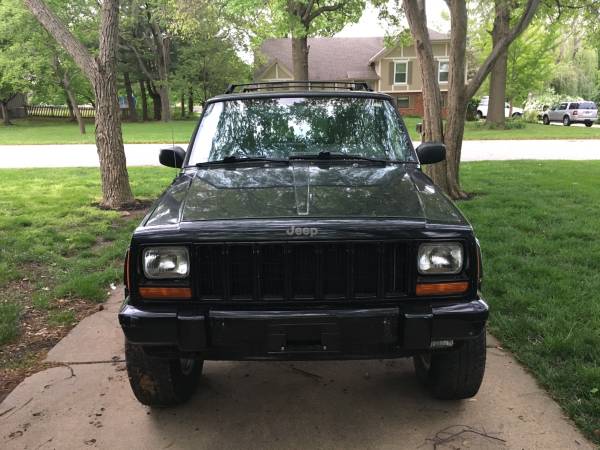 2001 Jeep Cherokee XJ Limited for sale in Overland Park, MO – photo 3