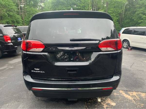 2017 Chrysler Pacifica Touring-L handicap wheelchair side for sale in Dallas, PA – photo 5