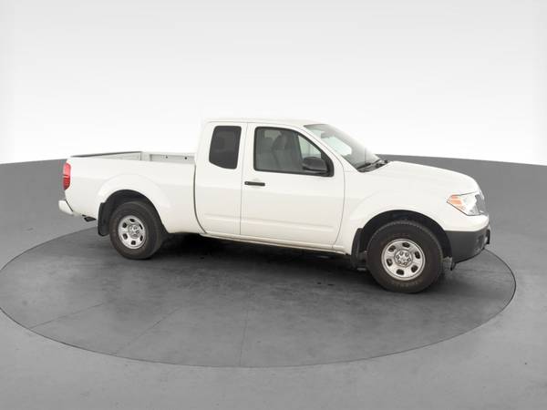 2019 Nissan Frontier King Cab S Pickup 2D 6 ft pickup White -... for sale in Austin, TX – photo 14