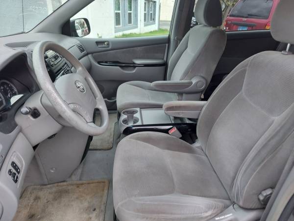 2004 toyota sienna le passenger van - - by dealer for sale in New Haven, CT – photo 9