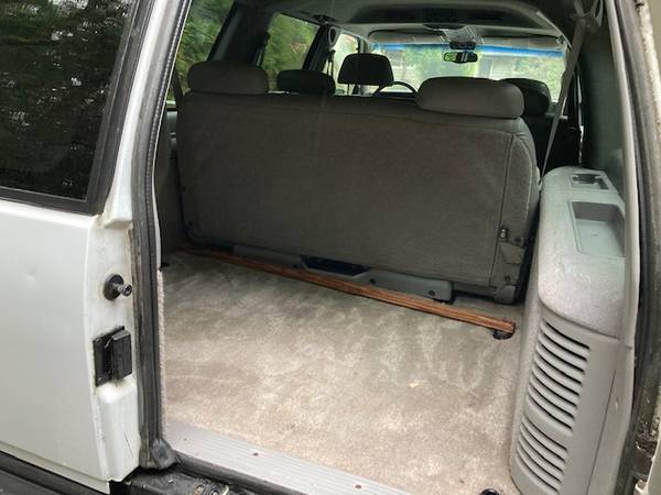 1997 GMC suburban, 4WD - cars & trucks - by owner - vehicle... for sale in Edmonds, WA – photo 8