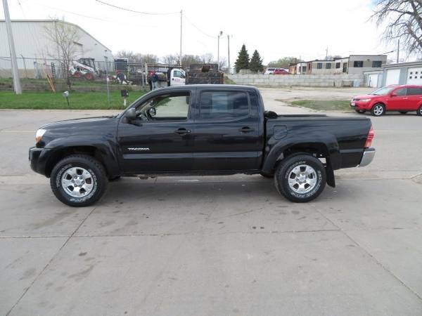 2005 Toyota Tacoma Double 128 Auto 4WD New Frame 221, 954 miles for sale in Waterloo, IA – photo 3