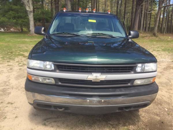 02 Chevy Silverado 1500 4x4 long bed low miles V8 very clean runs for sale in Hanover, MA – photo 3