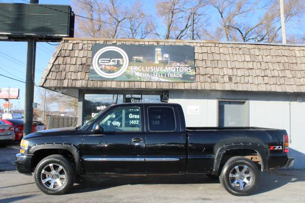 2004 GMC Sierra-1500 SLT 4dr Extended Cab 4WD, Clean, Great Price -... for sale in Omaha, NE – photo 2