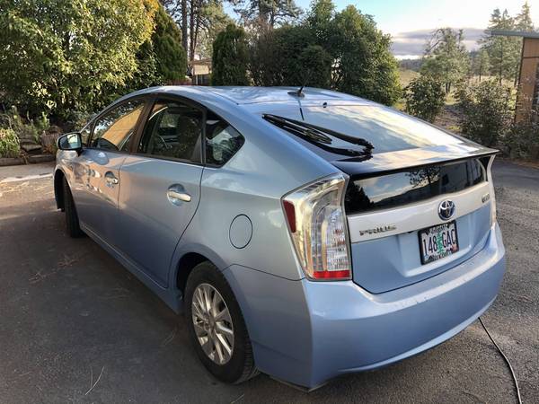 2012 Toyota Prius Hybrid Plugin - cars & trucks - by owner - vehicle... for sale in Mosier, OR – photo 2