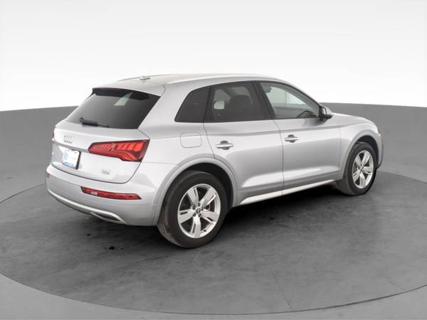 2018 Audi Q5 Premium Sport Utility 4D suv Silver - FINANCE ONLINE -... for sale in Chicago, IL – photo 11