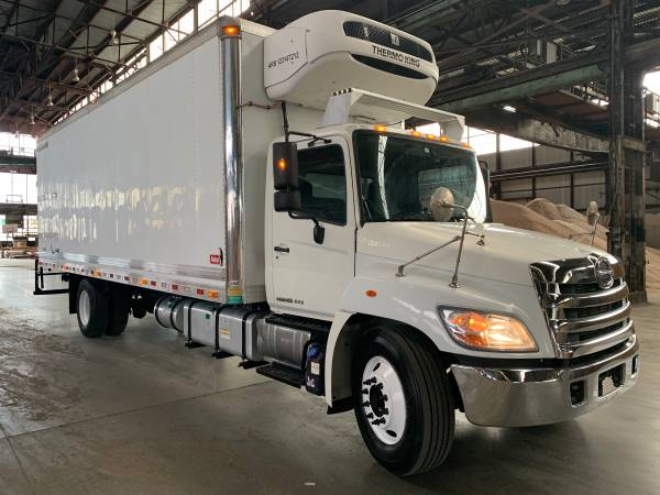2013 Hino 338 7.6L Turbo Diesel 26ft Reefer Box Truck Pull Out Ramp... for sale in Lebanon, VA – photo 7