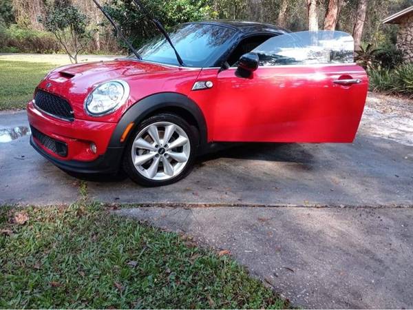 2012 Mini Cooper S Coupe 6spd - cars & trucks - by owner - vehicle... for sale in Gainesville, FL – photo 4