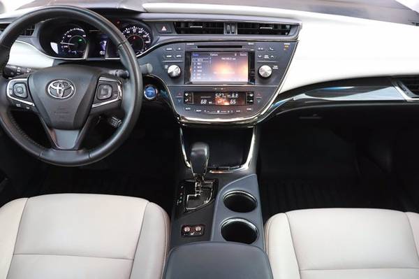 2015 Toyota Avalon Hybrid XLE Touring sedan Silver for sale in Nampa, ID – photo 15