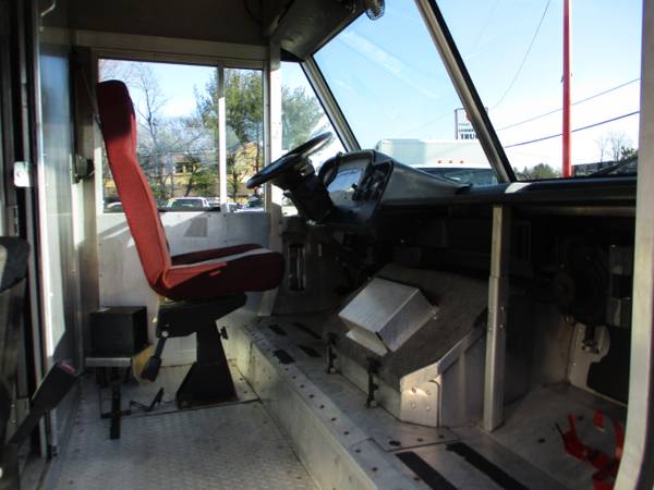 2012 Ford Super Duty F-59 Stripped Chassis 18 FOOT STEP VAN, BOX for sale in South Amboy, CT – photo 8