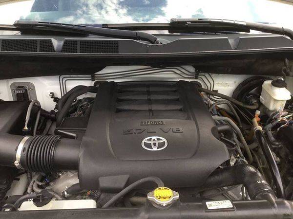 2013 Toyota Tundra Grade 4x4 4dr CrewMax Cab Pickup SB (5.7L V8 FFV)... for sale in San Marcos, TX – photo 17