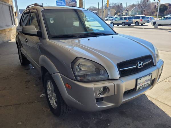 2006 HYUNDAI TUCSON - - by dealer - vehicle automotive for sale in MILWAUKEE WI 53209, WI – photo 4