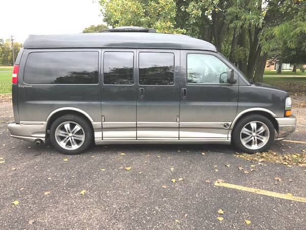2005 Chevrolet Express 1500 AWD High Top 7 Pass Conversion Van 8 Doors for sale in Eau Claire, WI – photo 4