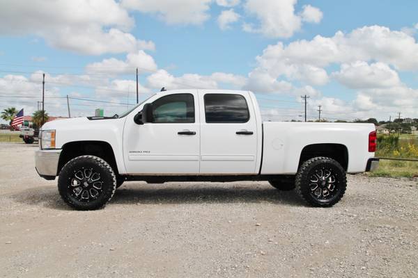 2014 CHEVROLET 2500 LT 4x4 - LOW MILES- DIESEL- COGNITO- NEW 20s &... for sale in Liberty Hill, IA – photo 5