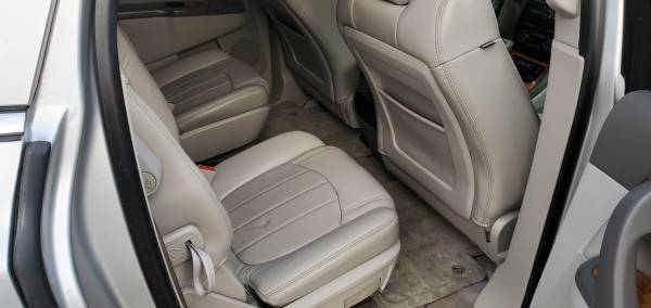 2010 Buick enclave cxl - cars & trucks - by dealer - vehicle... for sale in Dubuque, IA – photo 6