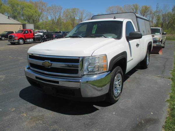 2009 Chevy Silverado 1500 Automatic-1 Owner-Work Cap-Great Shape for sale in Racine, WI