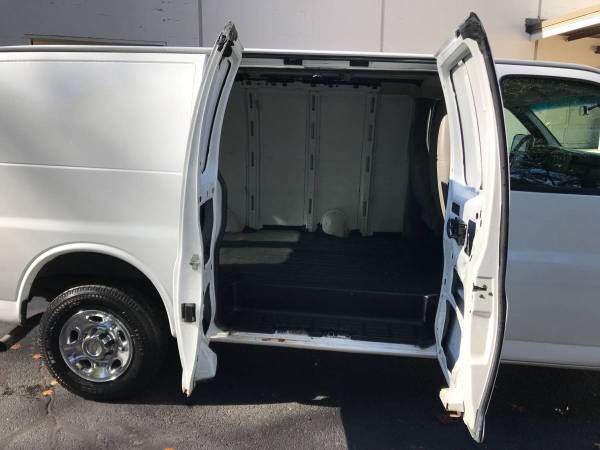 Chevy Express 2500 - cars & trucks - by owner - vehicle automotive... for sale in Groton, RI – photo 9
