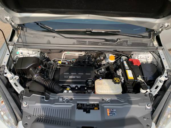 2016 Chevrolet Trax LT FWD EcoTec Motor Touch Screen Radio 15K Miles... for sale in Fenton, MI – photo 18