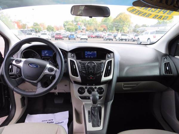 2014 Ford Focus SE - 2.0L - SYNC - WE FINANCE! - cars & trucks - by... for sale in Albany, OR – photo 14