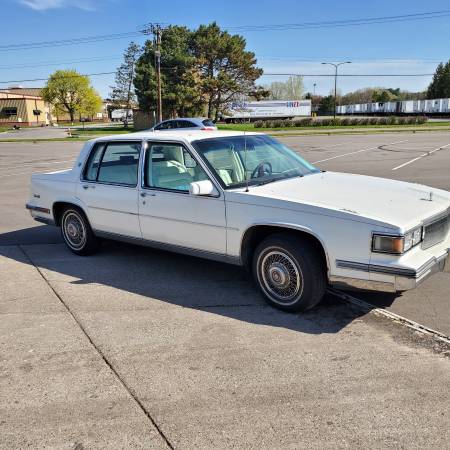 86 Cadillac Coupe Deville for sale in White Bear Lake, MN – photo 3