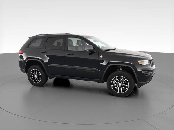2018 Jeep Grand Cherokee Trailhawk Sport Utility 4D suv Black for sale in Lexington, KY – photo 14