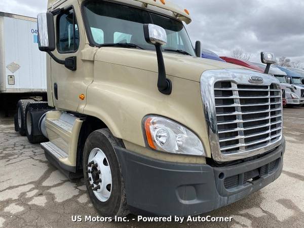 2013 Freightliner Cascadia 125 - No data - cars & trucks - by dealer... for sale in Addison, IL – photo 2
