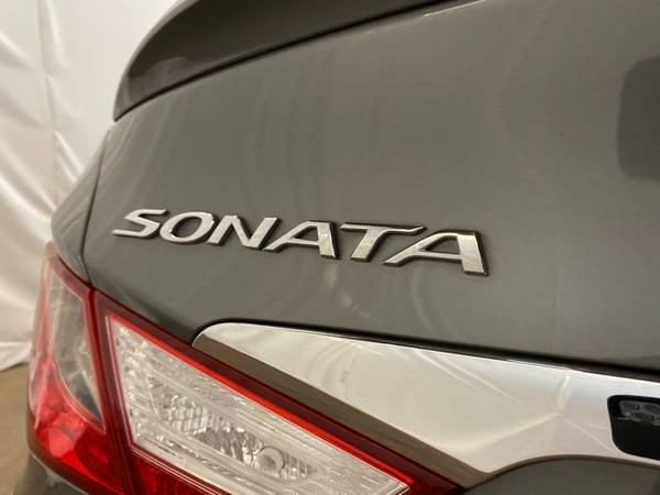2014 Hyundai Sonata SE Sedan - cars & trucks - by dealer - vehicle... for sale in Tigard, OR – photo 6