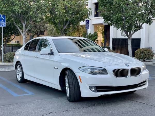 2012 BMW 5 Series 4dr Sdn 528i RWD - - by dealer for sale in North Hollywood, CA – photo 4