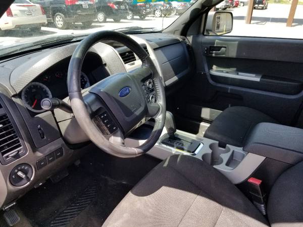 2009 Ford Escape XLT FWD I4 - - by dealer - vehicle for sale in Cedar Rapids, IA – photo 14