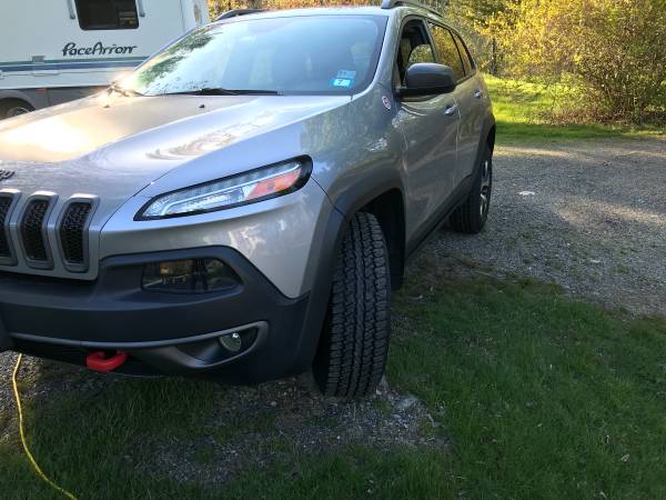2016 Jeep Cherokee Trailhawk for sale in Portsmouth, NH – photo 3
