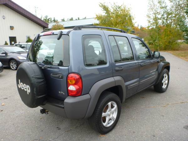 2002 JEEP LIBERTY 4X4 AUTOMATIC LOW MILEAGE RUNS AND DRIVES GOOD for sale in Milford, ME – photo 6
