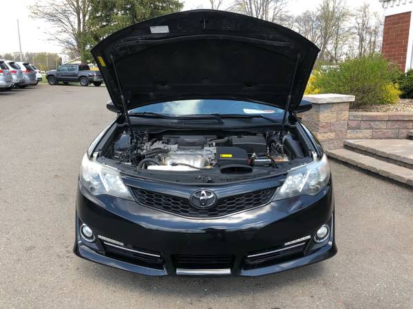 2013 Toyota Camry - Runs 100 Clean CARFAX/Super Deal! - cars & for sale in Youngstown, OH – photo 5