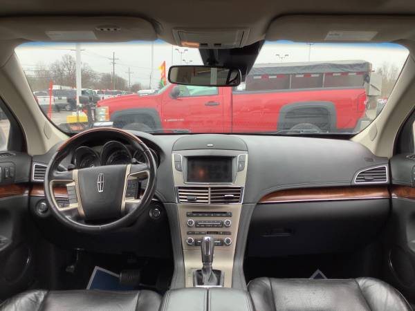 Clean Carfax! 2010 Lincoln MKT! AWD! Third Row! Fully Loaded! - cars... for sale in Ortonville, OH – photo 19