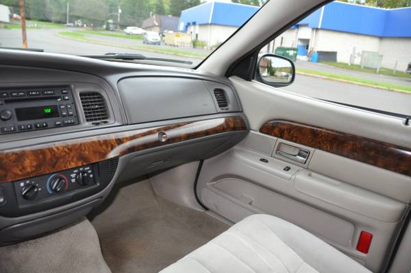 2006 Mercury Grand Marquis GS Premium 33K Miles Clean PA inspected for sale in Feasterville Trevose, PA – photo 20