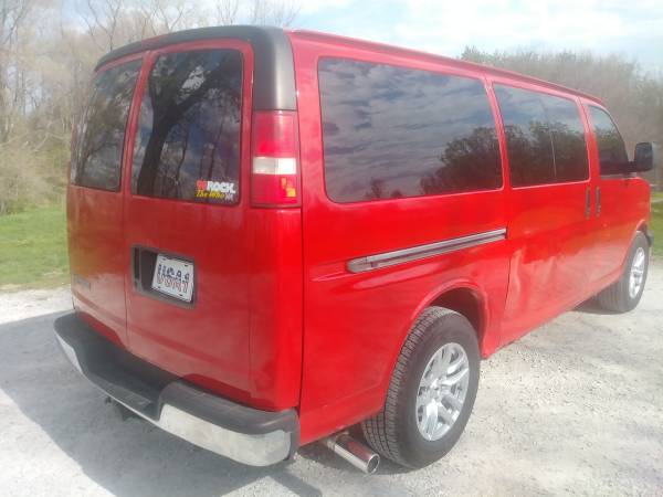 Chevy Express van for sale in Davenport, IA – photo 6